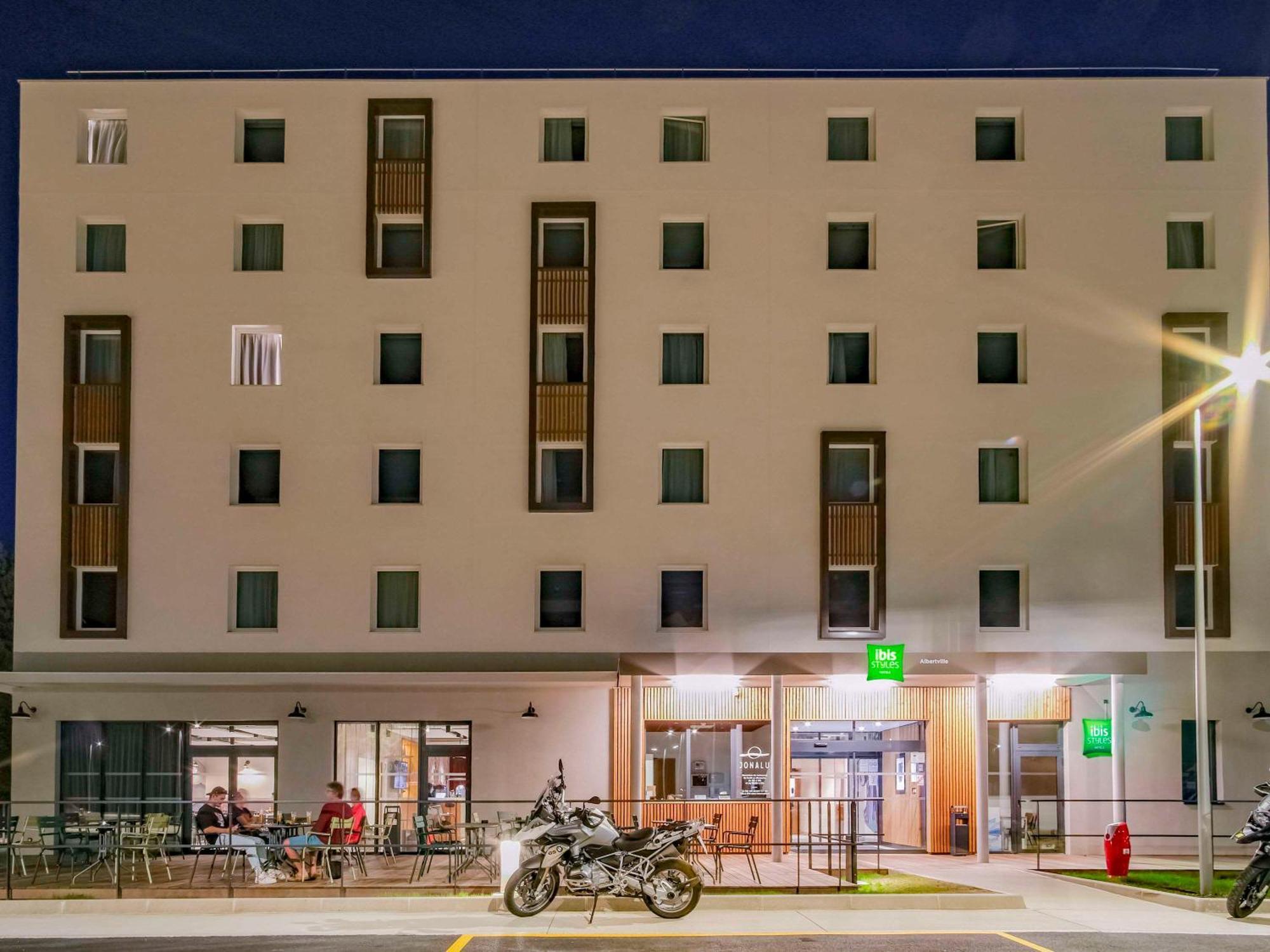 NEW ibis Styles Albertville Exterior foto
